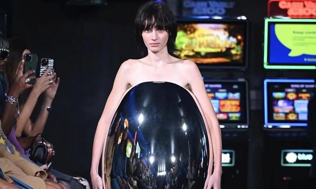 JW Anderson 2023 春夏女装系列发布