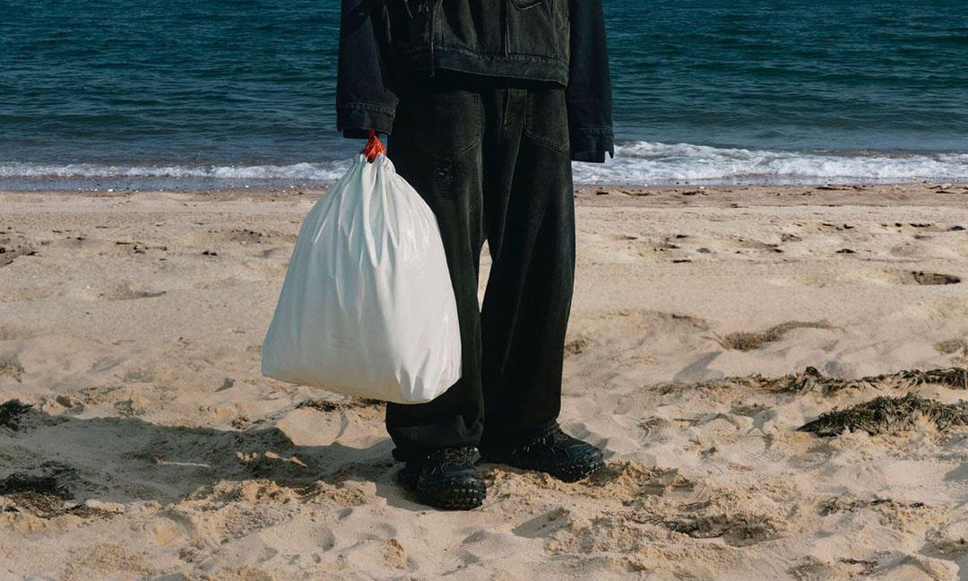 BALENCIAGA「垃圾袋」被骂上热搜，但还是卖断货了…