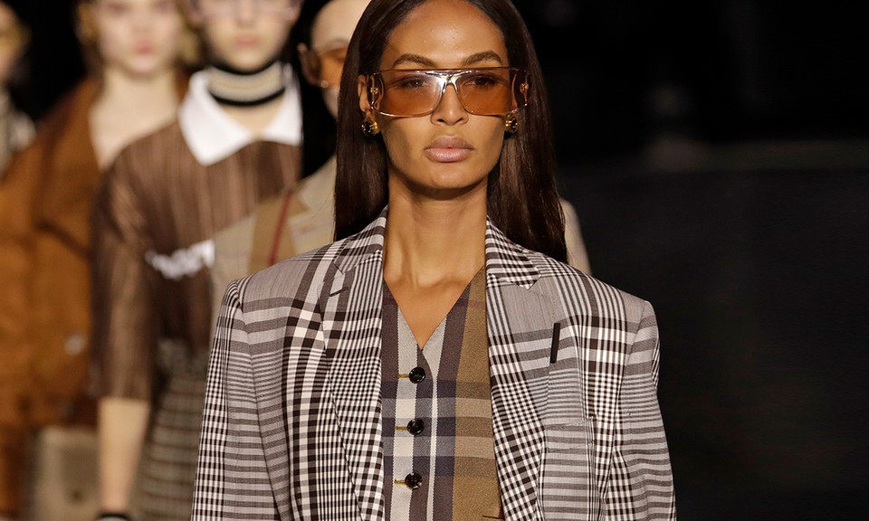 Daniel Lee 能否带领 BURBERRY 扭转局面？