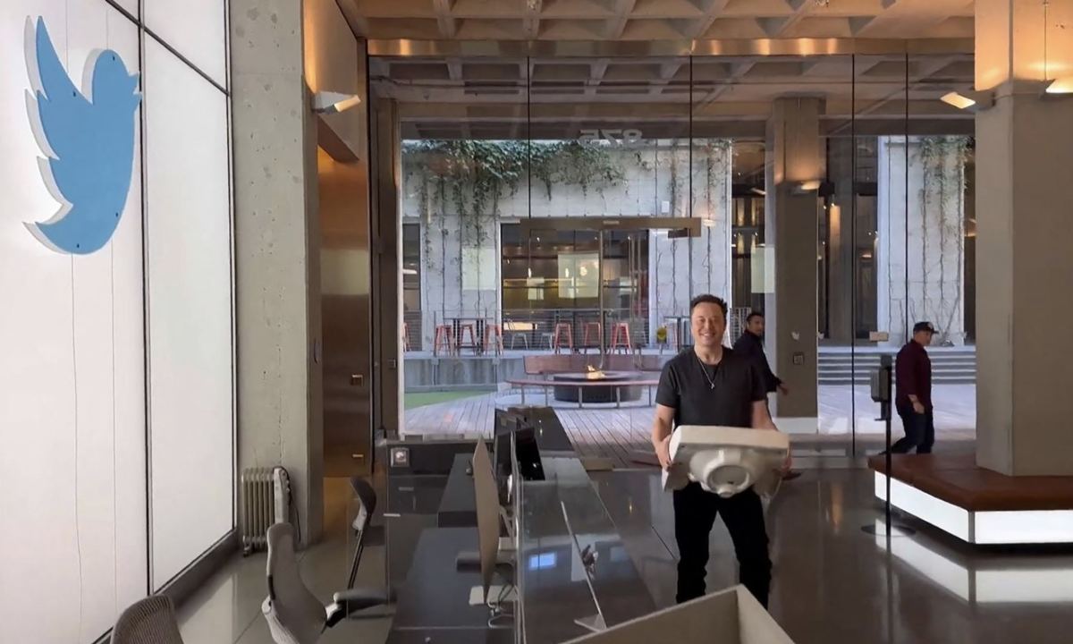 扫除异己，马斯克正式入主推特