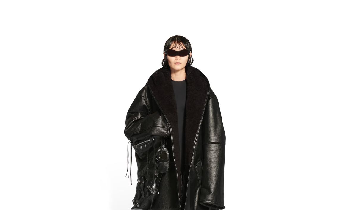 BALENCIAGA 推出由蘑菇衍生材料制成外套
