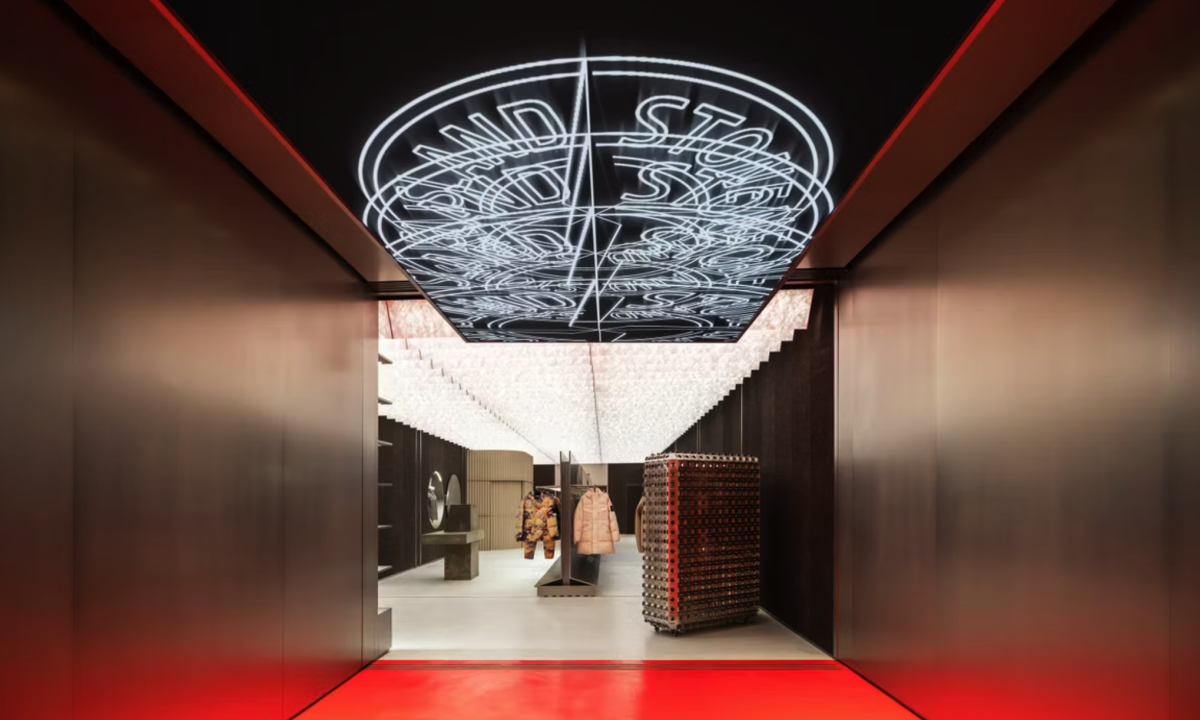 与 OMA/AMO 合作，Stone Island 于芝加哥开设全新概念店