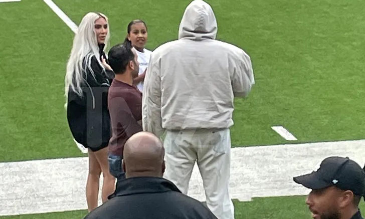 Ye 和前妻 Kim Kardashian 和睦再同框