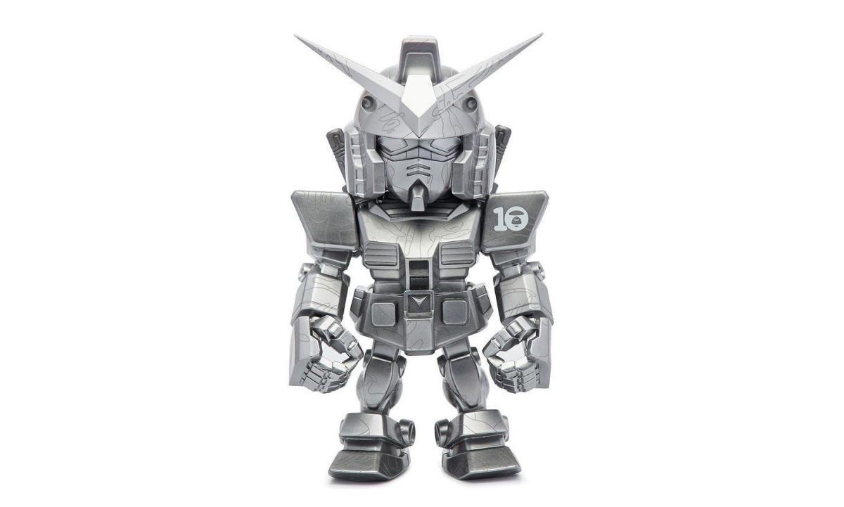 AAPE x BANDAI 带来联名款高达模型