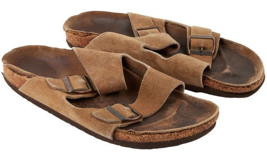 史蒂夫·乔布斯曾穿过的 Birkenstock 拖鞋以 218,750 美元出售