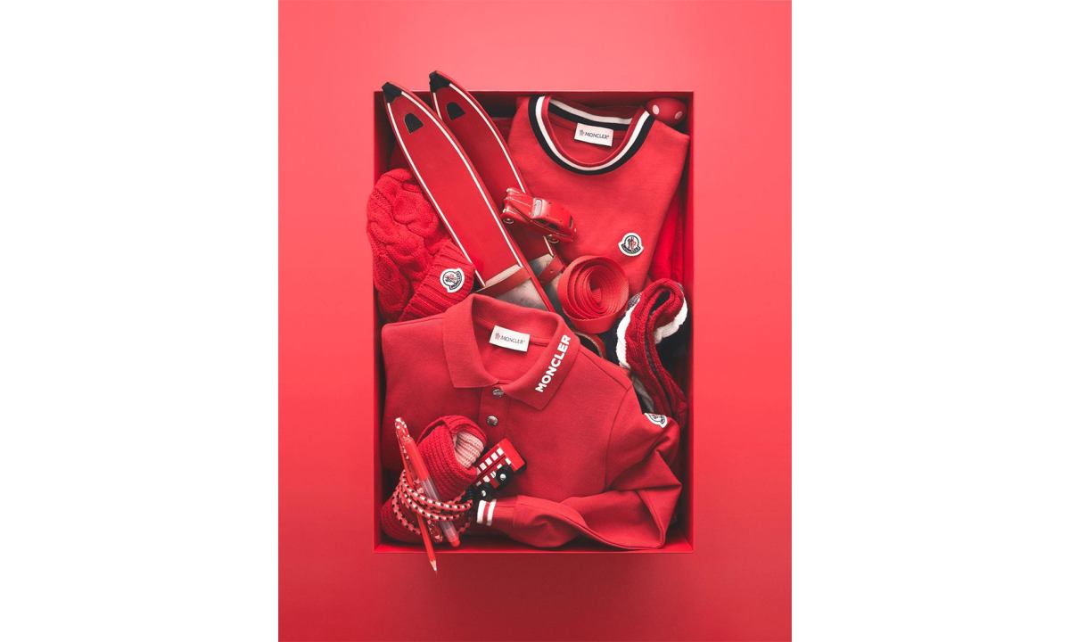 在 Moncler 精选节日系列中挑选最佳圣诞礼物