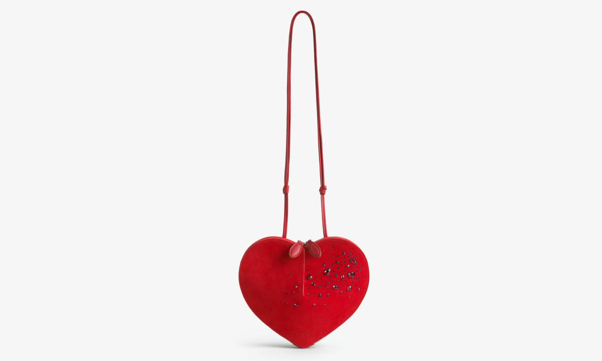 新春将至，Alaïa 推出 2023 新年限定 Le Coeur 心型手袋