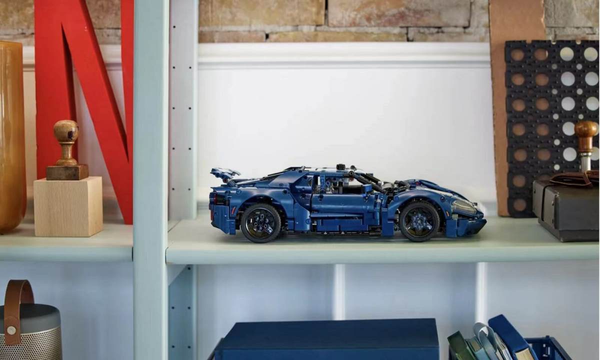 LEGO 推出搭载 V6 发动机的 2022 福特 GT