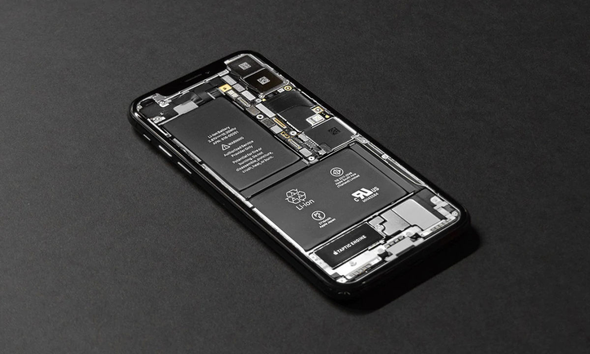 苹果宣布 iPhone 大部分机型电池维修费将增加 169 元