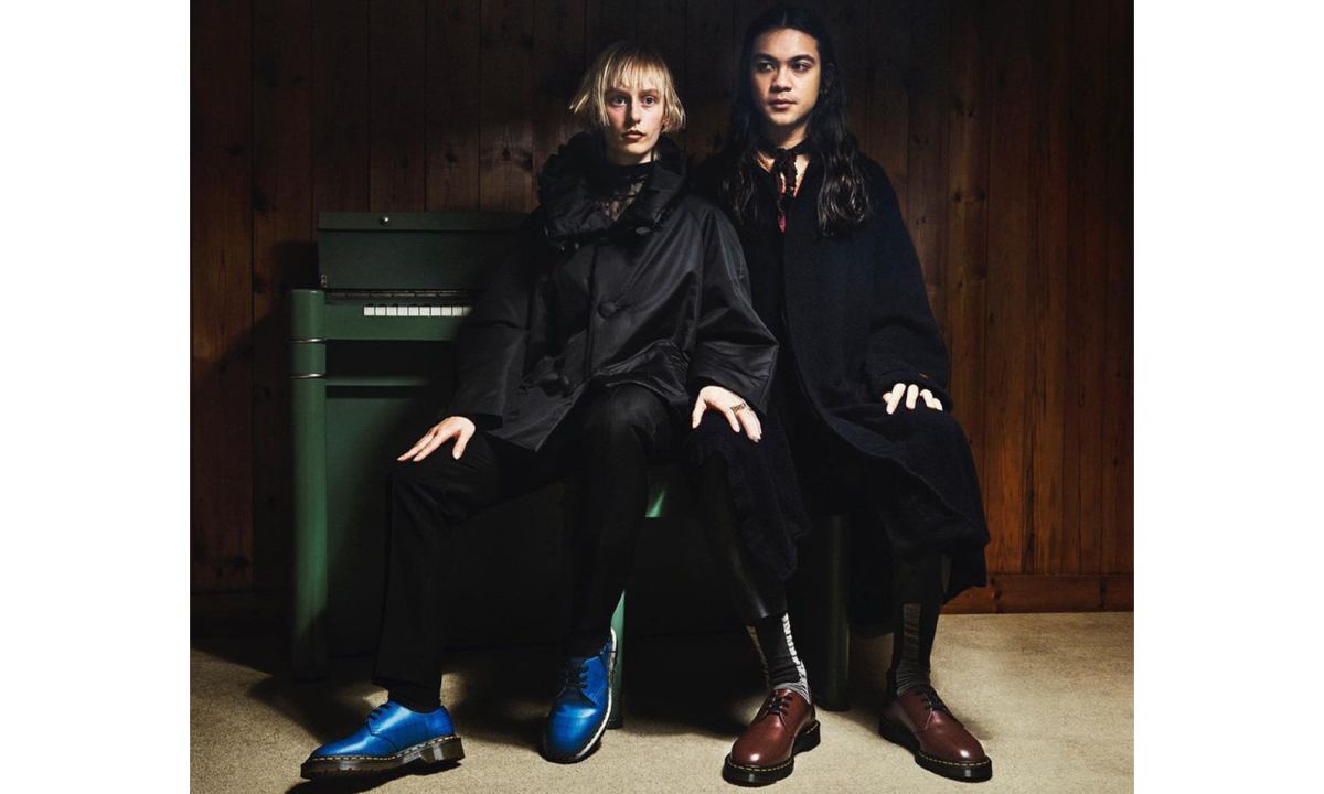 UNDERCOVER x DR. MARTENS「1461」合作鞋款本周发售