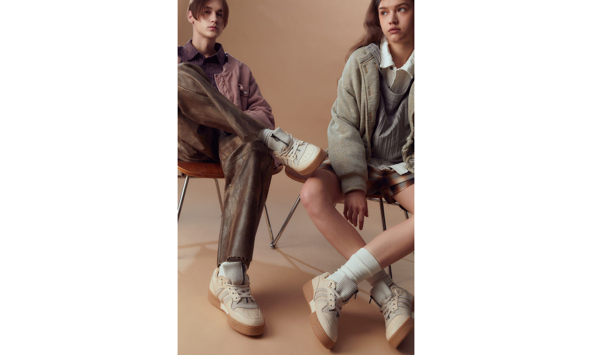 adidas Originals 携手 KIKS  打造 Rivalry Low「VINTAGECORE」鞋款