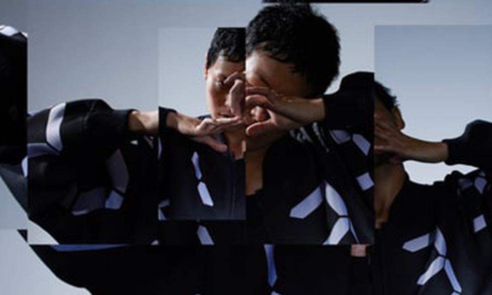 ISSEY MIYAKE 与艺术家宫岛达男携手打造彩色印花夹克