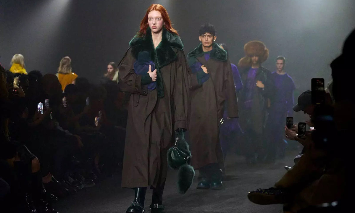Daniel Lee 执掌新季发布后，BURBERRY 市值创历史新高