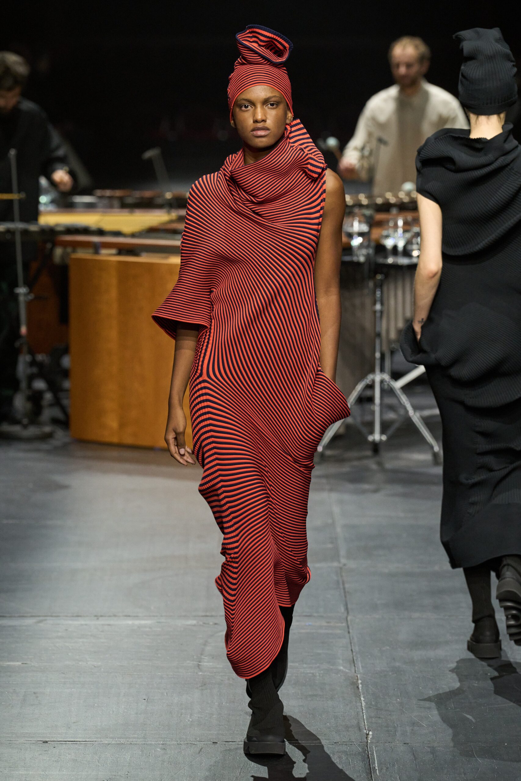 ISSEY MIYAKE 2023 秋季成衣系列释出 – NOWRE现客