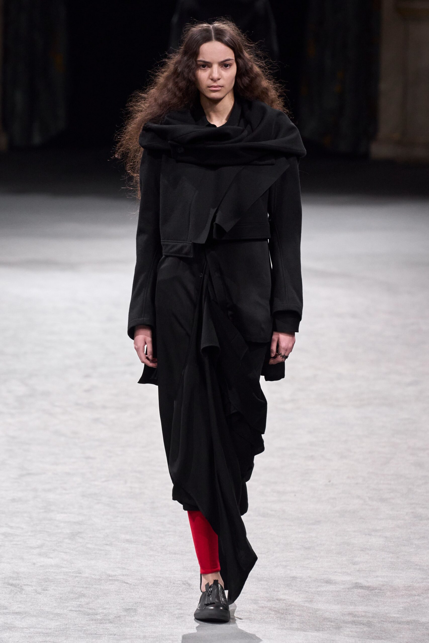 Blouson En Soie Yohji Yamamoto - Taille 36/38 - Couleur Gris - Parfait état Occasion - Veste De Soirée élégante