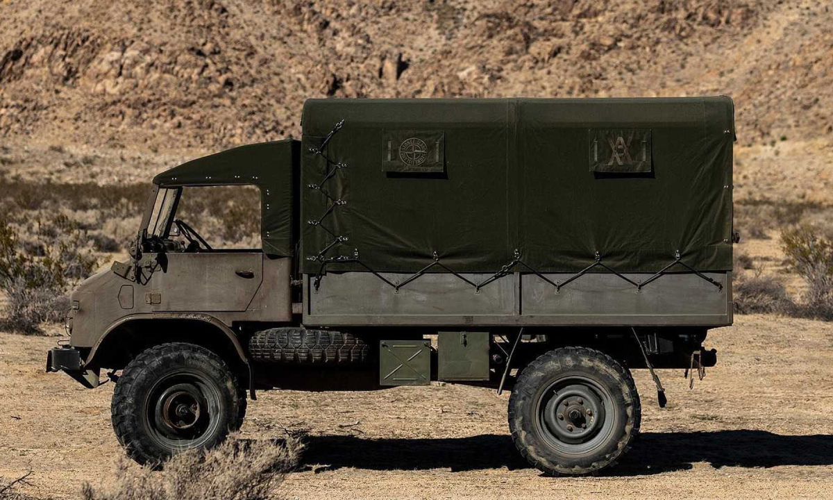 Daniel Arsham 与 Rally 联手出售 Unimog 404 作品股份