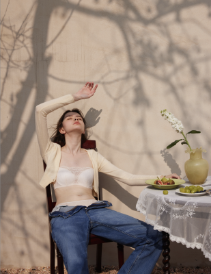轻盈飘逸，法国 Etam 发布  春夏「羽感蕾丝」内衣系列
