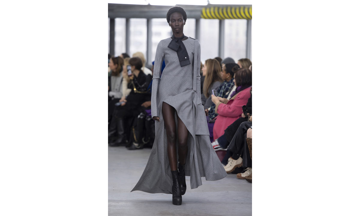 sacai 发布 2023 秋冬女装系列大秀