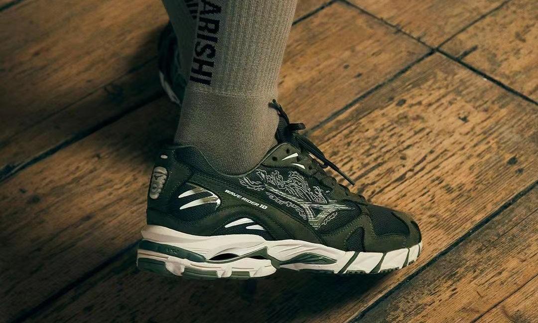 Maharishi x MIZUNO WAVE RIDER 10 合作鞋款发售信息公布