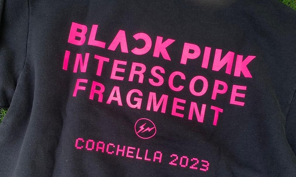 BLACKPINK x fragment design x Interscope Records 推出合作周边 T 恤