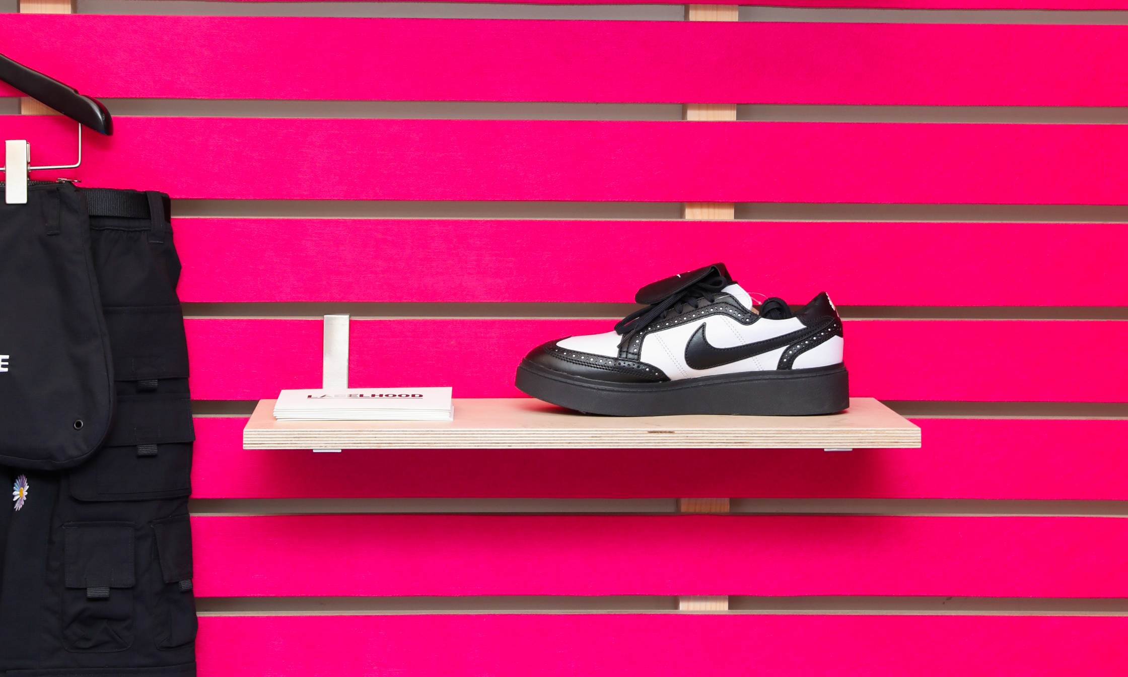 LABELHOOD 蕾虎携手 Nike x PEACEMINUSONE Kwondo1 系列打造限时空间