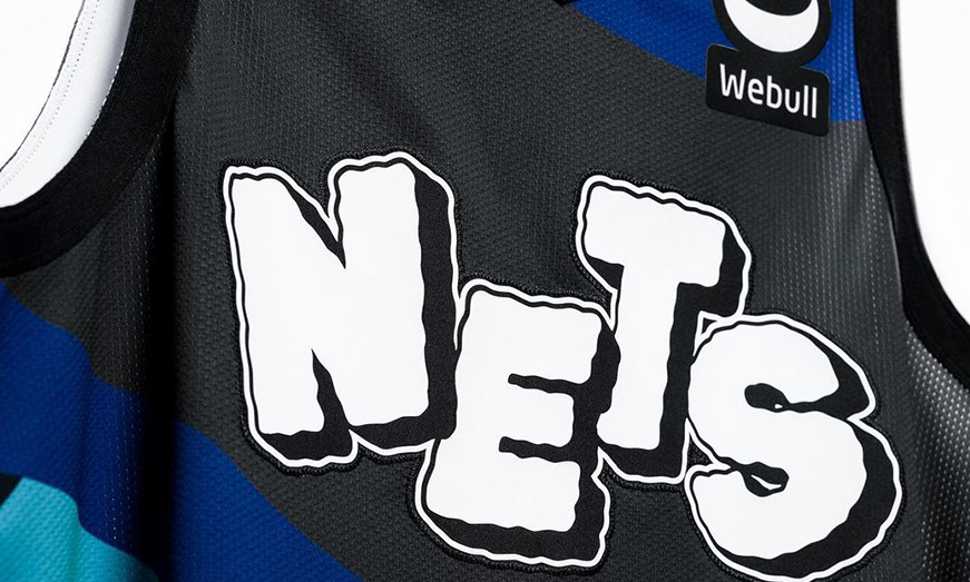 KAWS 为 NBA 布鲁克林篮网队制作限定城市球衣