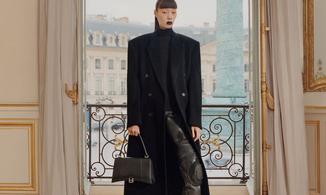 即便 Demna「不整活儿了」，这款单品还是  BALENCIAGA 常客？