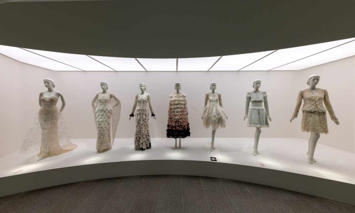 《Karl Lagerfeld：A Line of Beauty》展览今日开幕