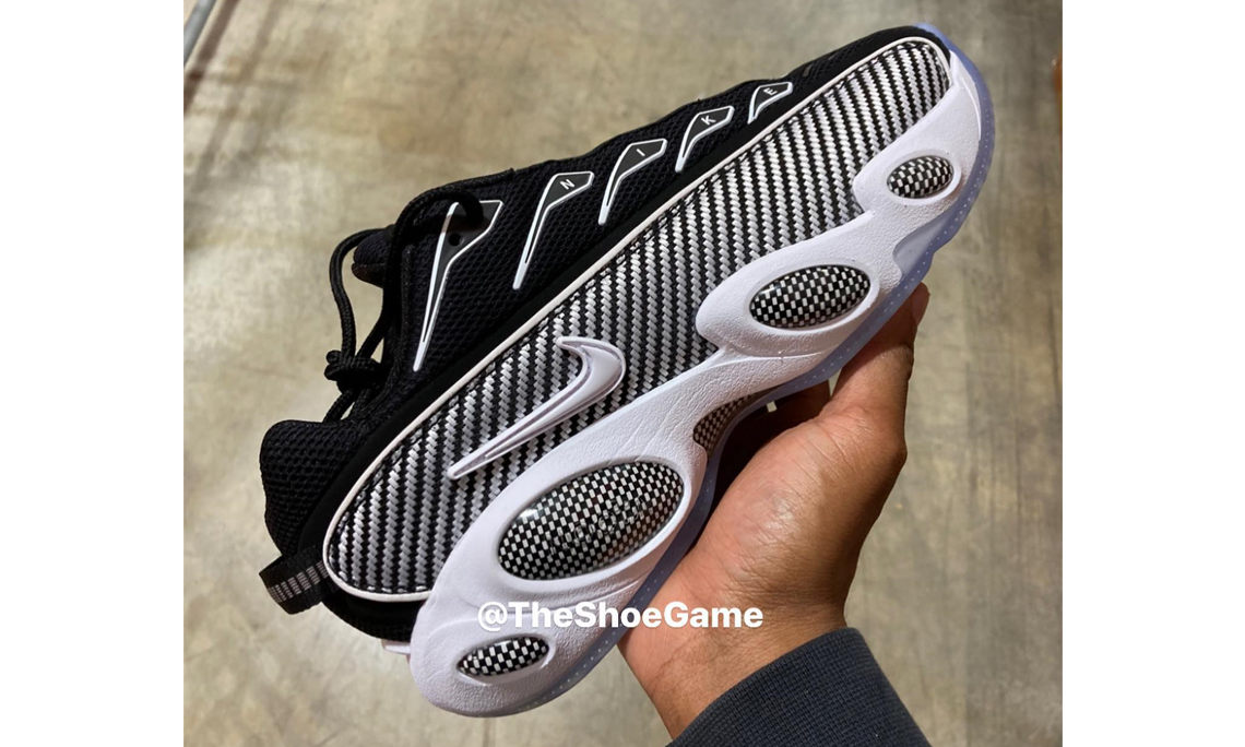 抢先预览 Nike NOCTA Glide「Black/White」