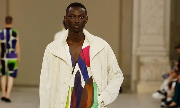 HOMME PLISSÉ ISSEY MIYAKE 2024 春夏男装系列发布