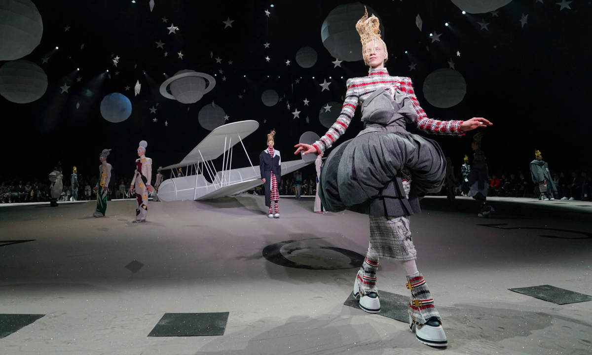 Thom Browne 将举办首个高级定制时装秀
