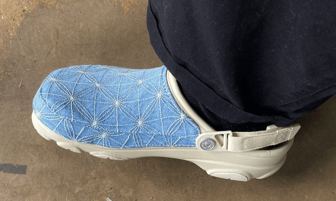 Levi’s® x Crocs 合作鞋款预览流出