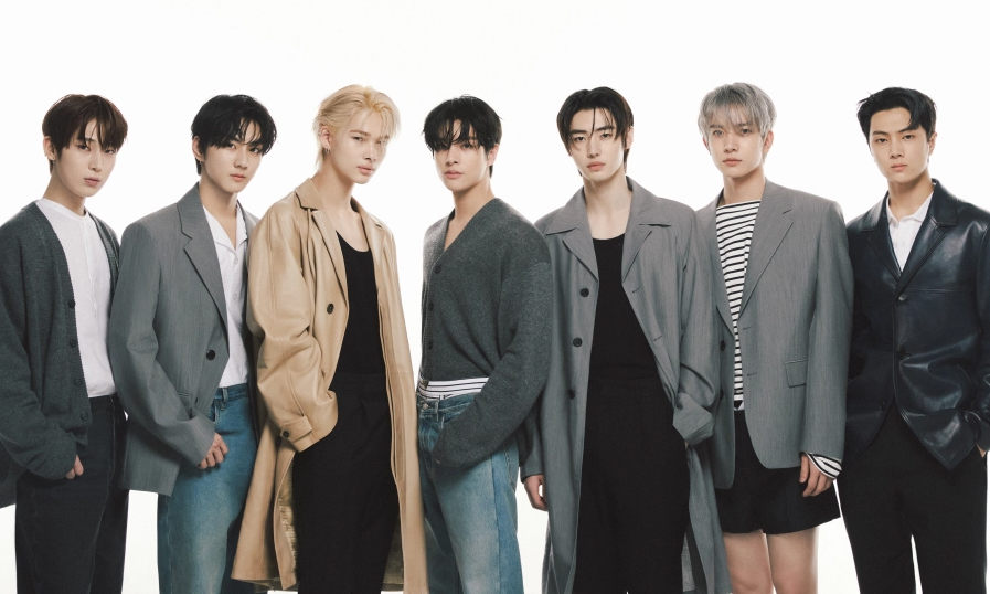 PRADA 任命韩国男团 Enhypen 为新的品牌大使
