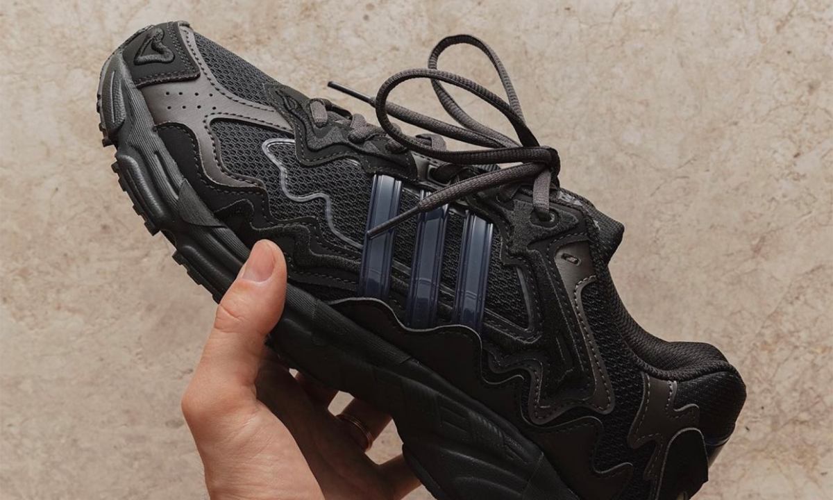 Bad Bunny x adidas Response CL 「Black」即将发售