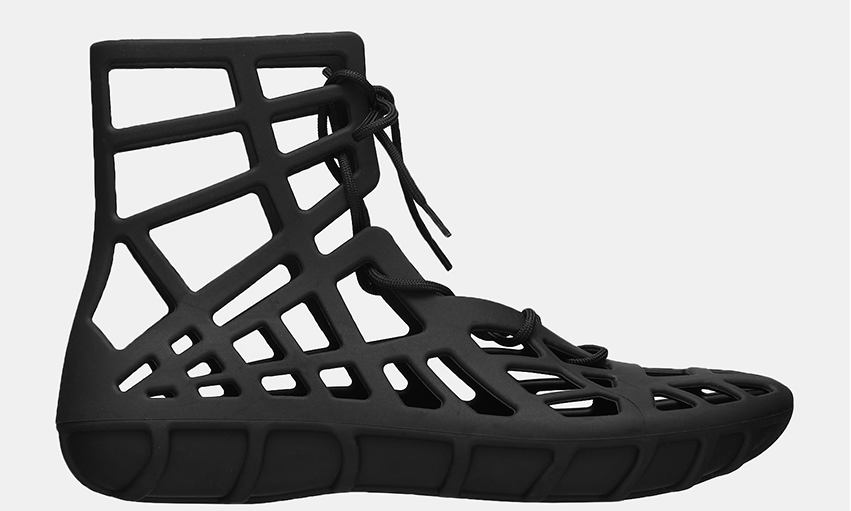 鸟笼做鞋？BOTTEGA VENETA 2023 早秋新靴惹人注目