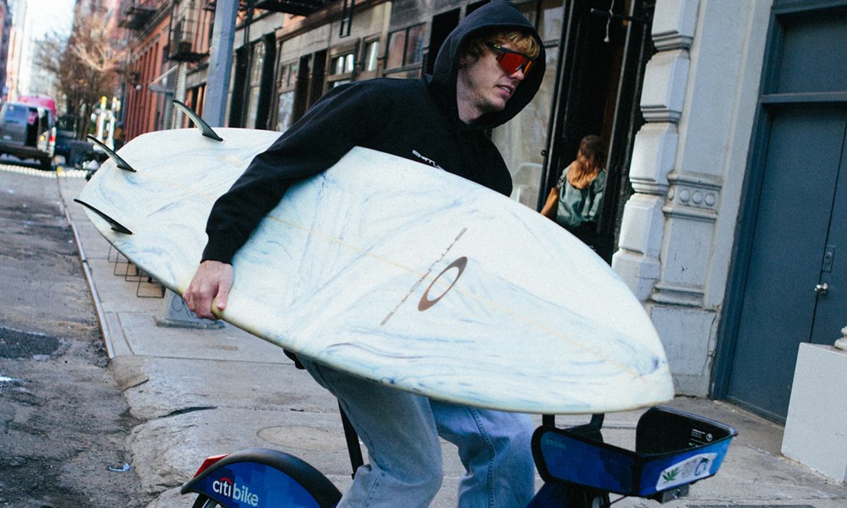 Oakley x Saturdays NYC 合作系列发布