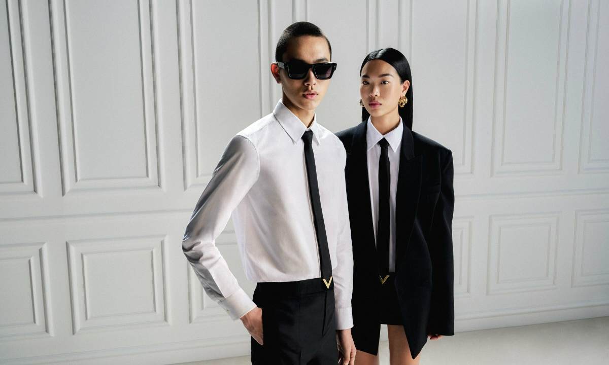 VALENTINO 推出虚拟更衣室功能