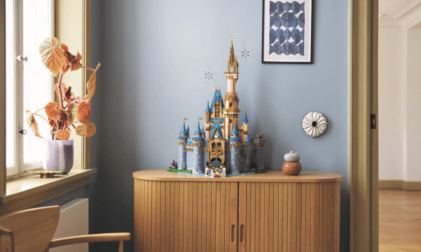 为庆祝迪士尼 100 周年 LEGO® 推出经典城堡系列