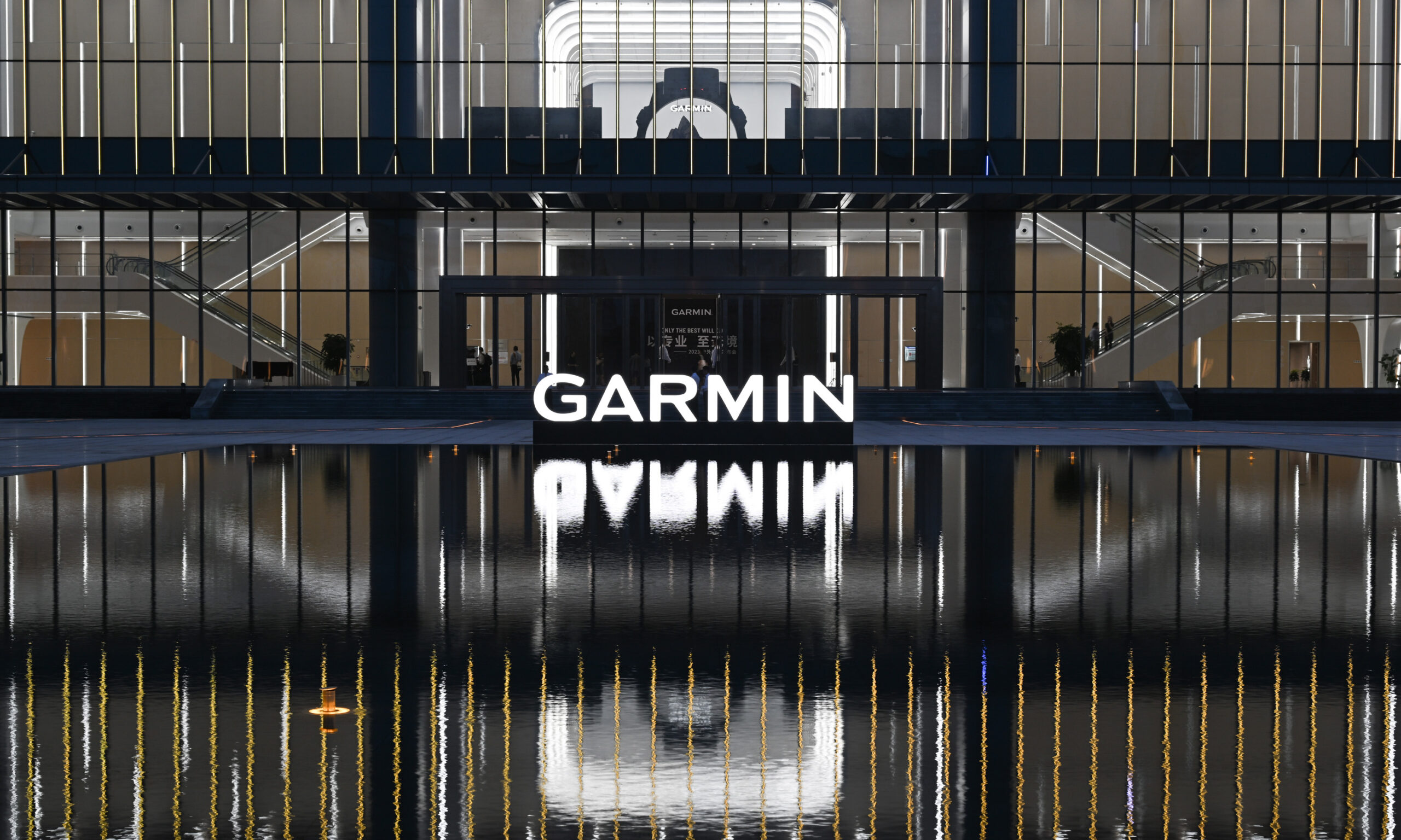 升级全新智能健康生活，GARMIN 佳明推出两款全新运动智能腕表