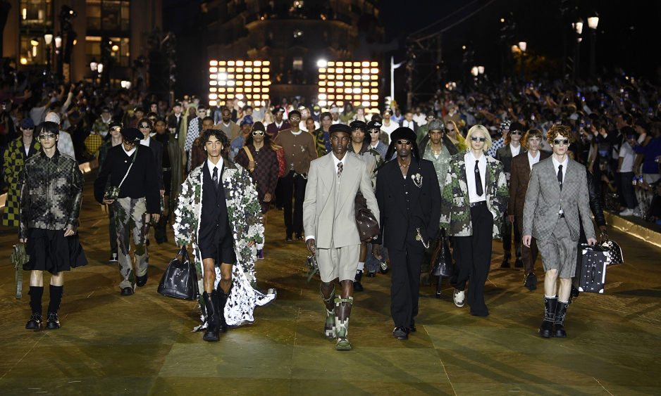 LOUIS VUITTON 2024 春夏系列「菲董首秀」播放量突破 10 亿