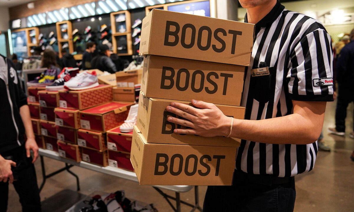 Foot Locker 将重新售卖 YEEZY 系列鞋款?