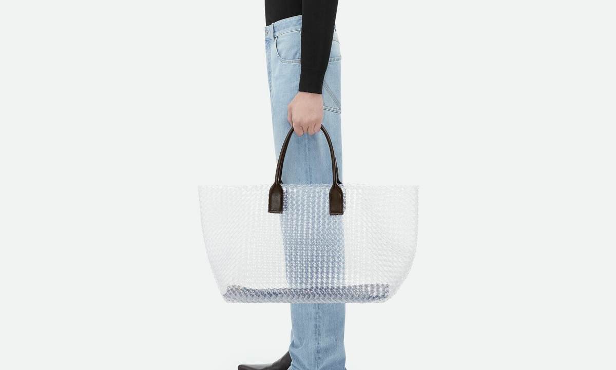 七万块的「硅胶包」？BOTTEGA VENETA 再整新活