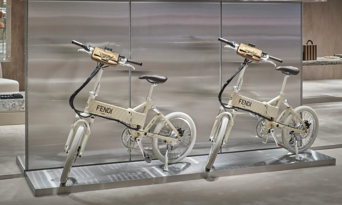 FENDI x MATE.BIKE 推出电动自行车