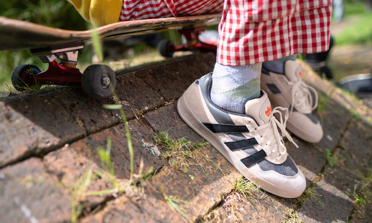 adidas Originals 携手 Mark Gonzales 打造 Aloha Super SIDEKICK