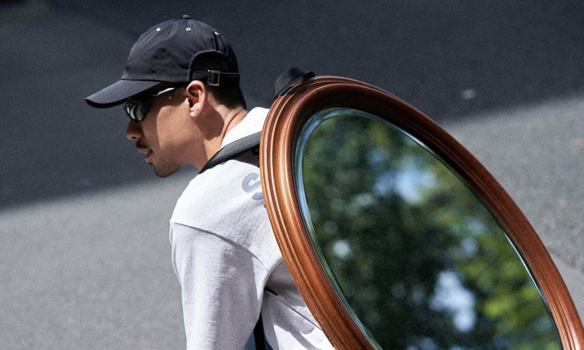 HIDAKA 将推出一款「镜子背包」？