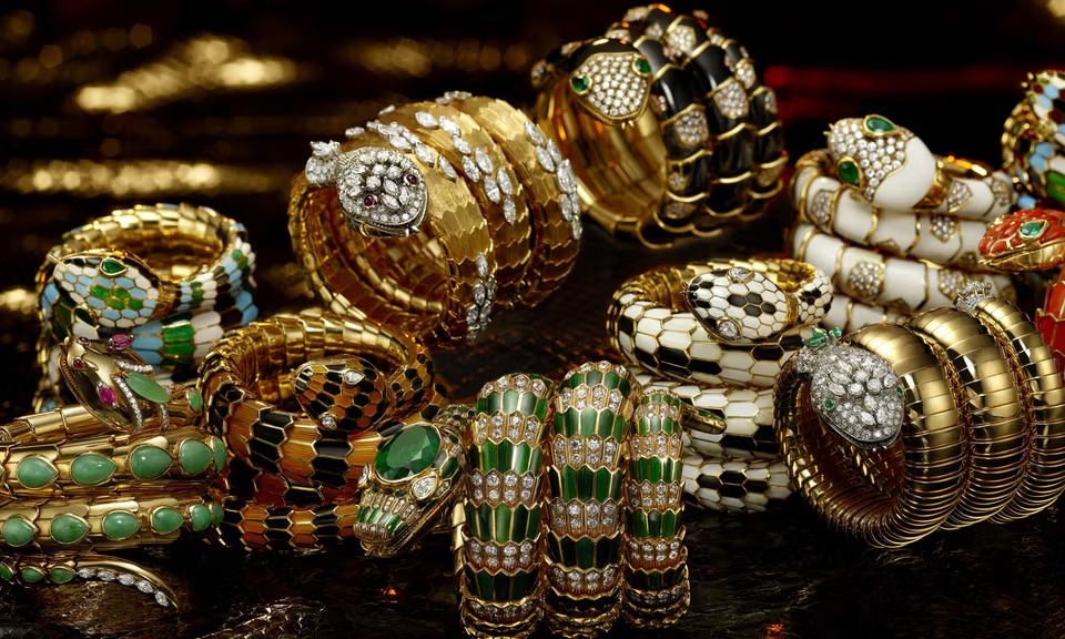 BVLGARI 宝格丽推出全新品牌书籍