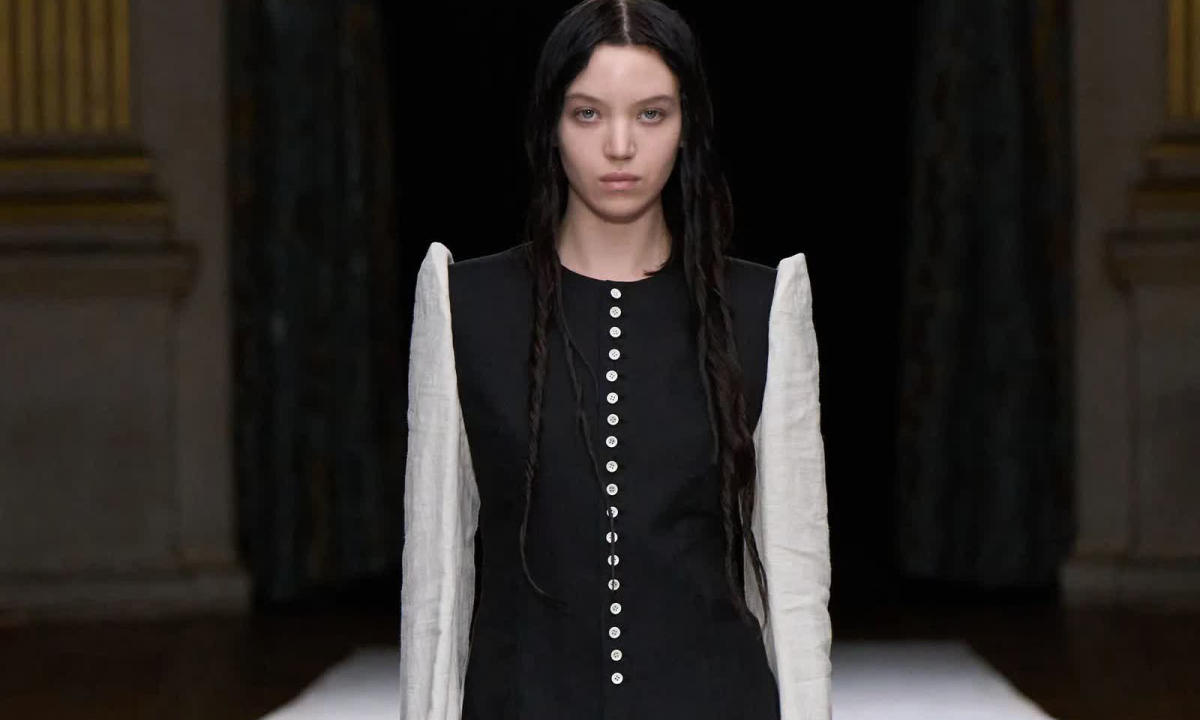 Yohji Yamamoto 2024 春夏成衣发布
