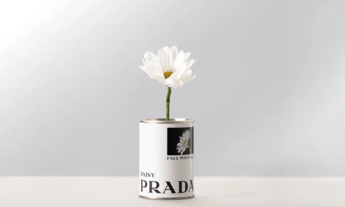 PRADA 推出限量版罐装鲜花籽