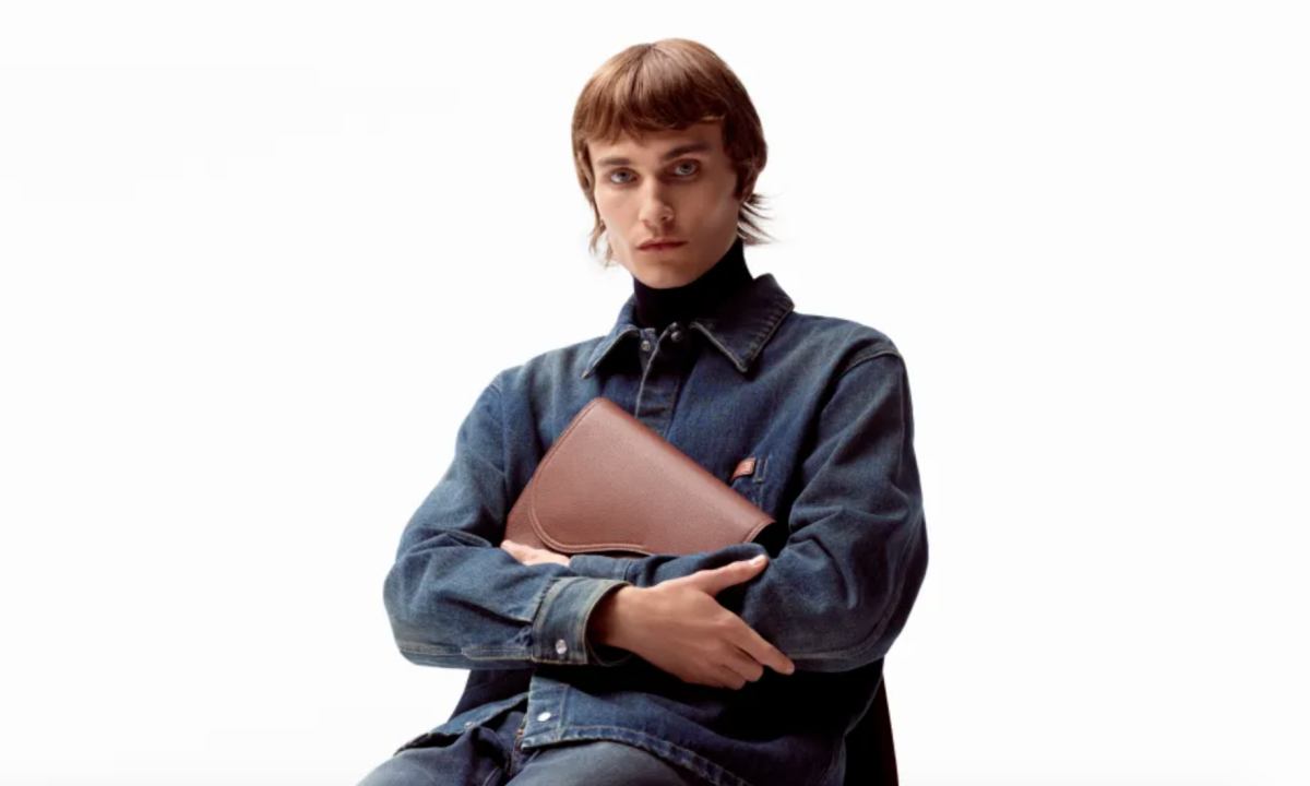 DIOR 推出首个男士牛仔胶囊系列