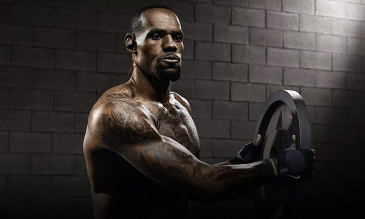 Nike 将推出首款 LeBron James 训练鞋
